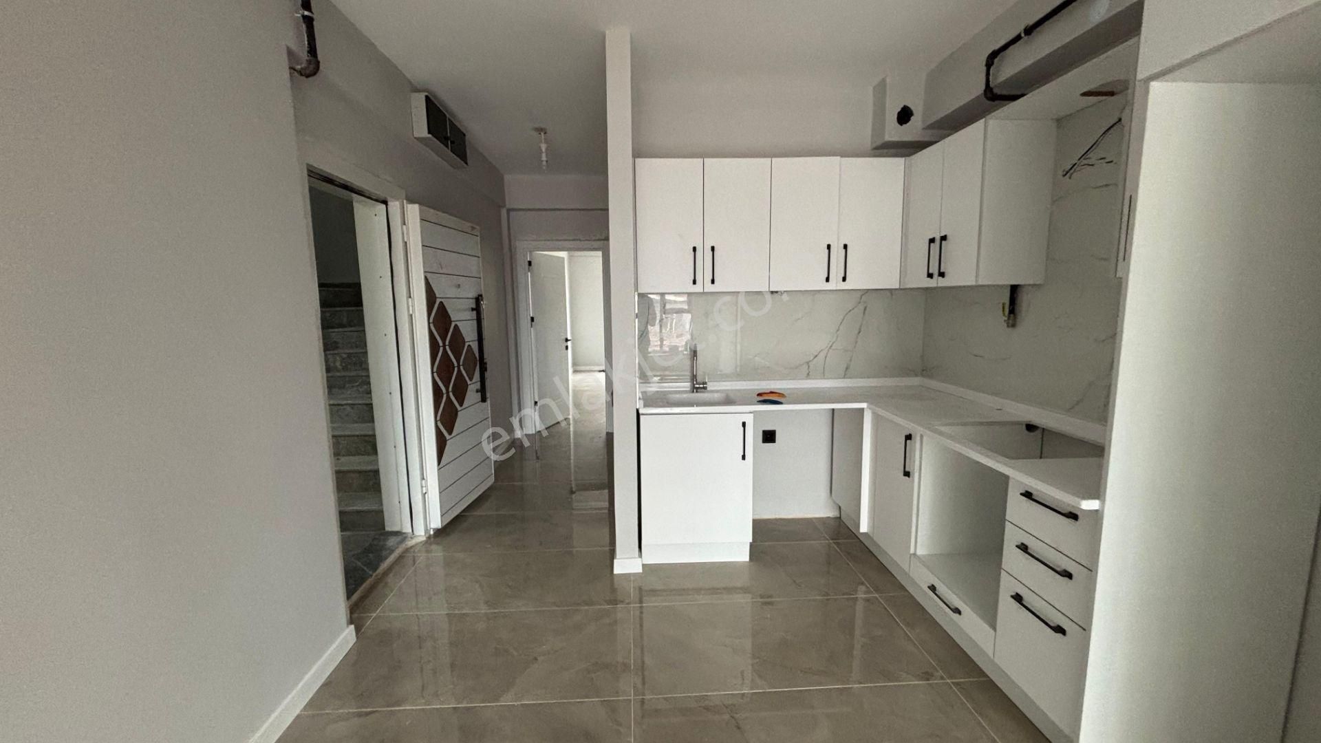 !! Recep Ümit'ten Şirintepe Mahallesinde Muzaffer Çil Anadolu Lisesi Yakını 2+0 Fırsat Daire !! Ce - Görsel 2