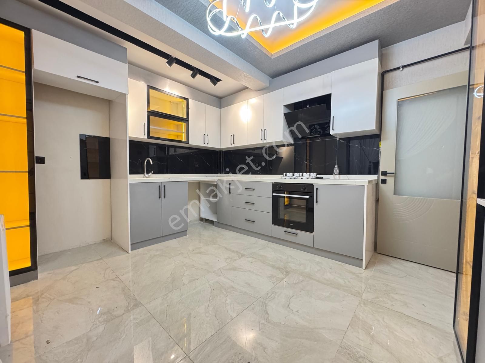 Yenikent Menderes'te 3+1 Şık Tasarımıyla Ultra Lüx Satılık Daire - Görsel 3