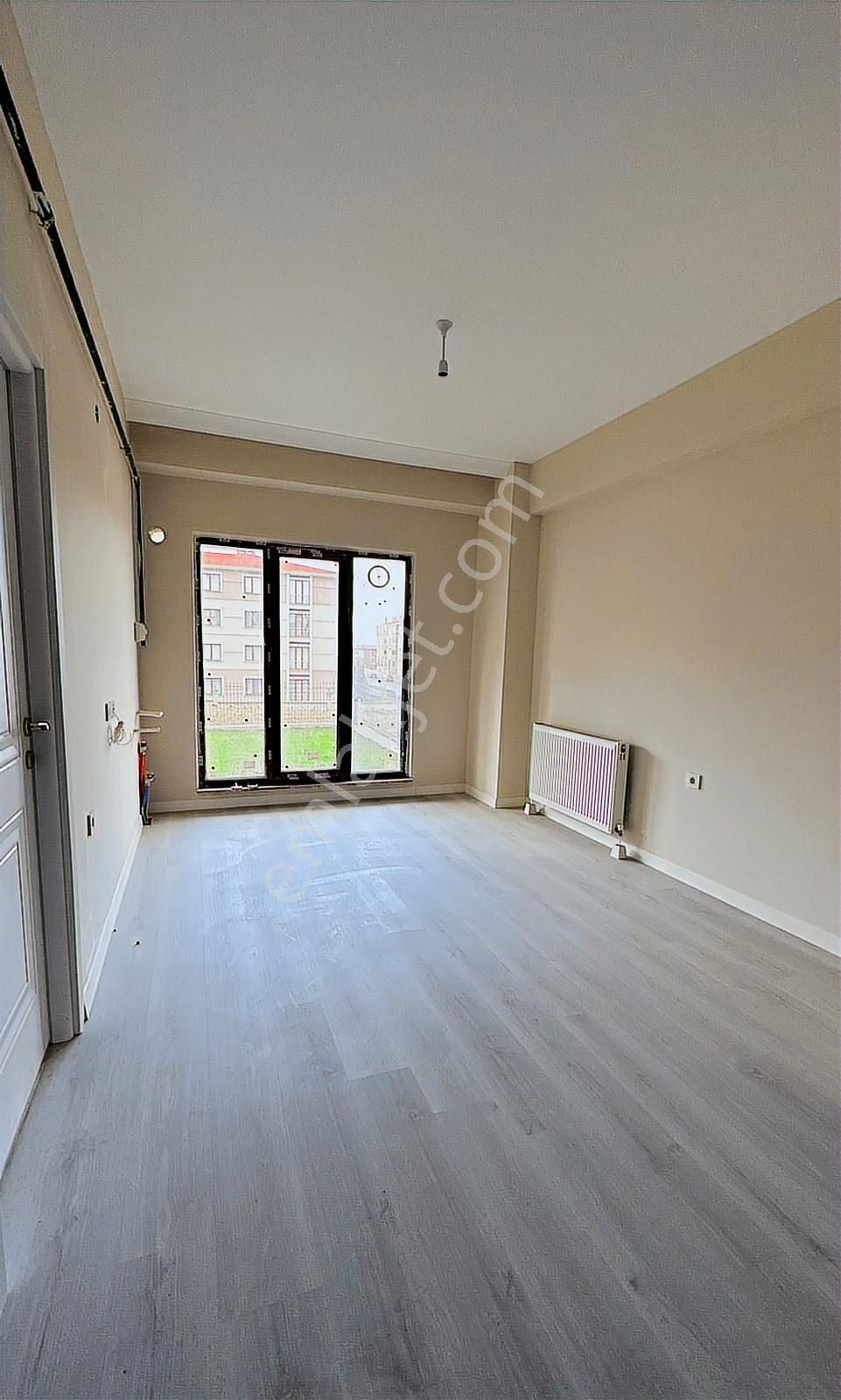 Redstone'dan 33 M ² Bahçe Kullanım Alanlı Site İçi 1+1 Daire - Görsel 16