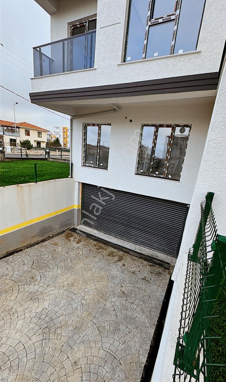 Redstone'dan 33 M ² Bahçe Kullanım Alanlı Site İçi 1+1 Daire - Görsel 11