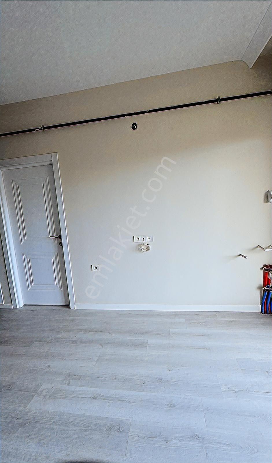 Redstone'dan 33 M ² Bahçe Kullanım Alanlı Site İçi 1+1 Daire - Görsel 17