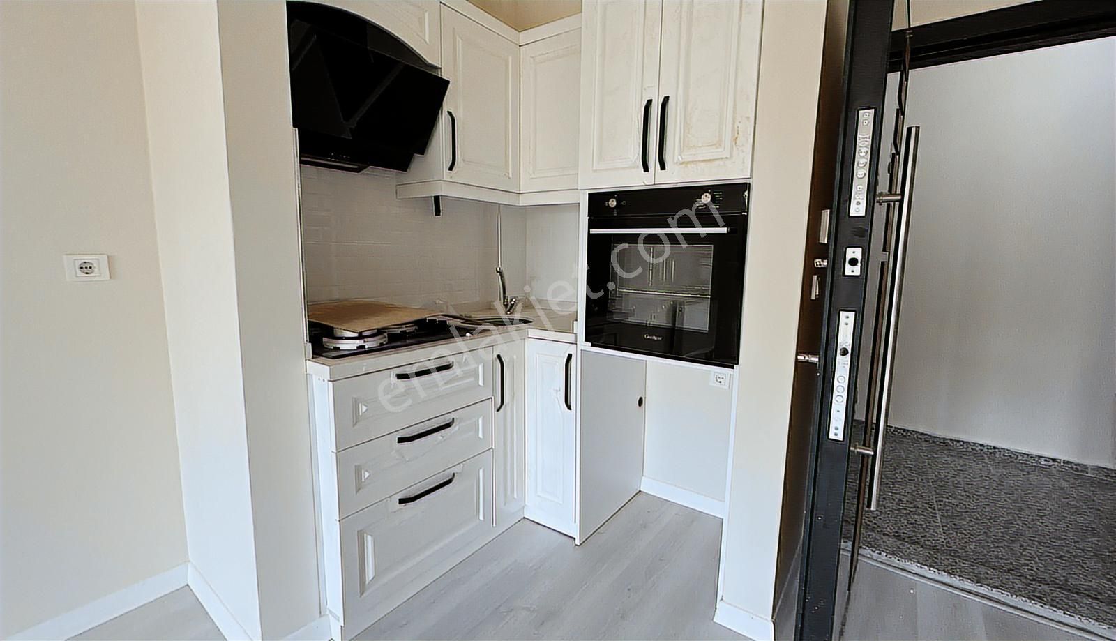 Redstone'dan 33 M ² Bahçe Kullanım Alanlı Site İçi 1+1 Daire - Görsel 14