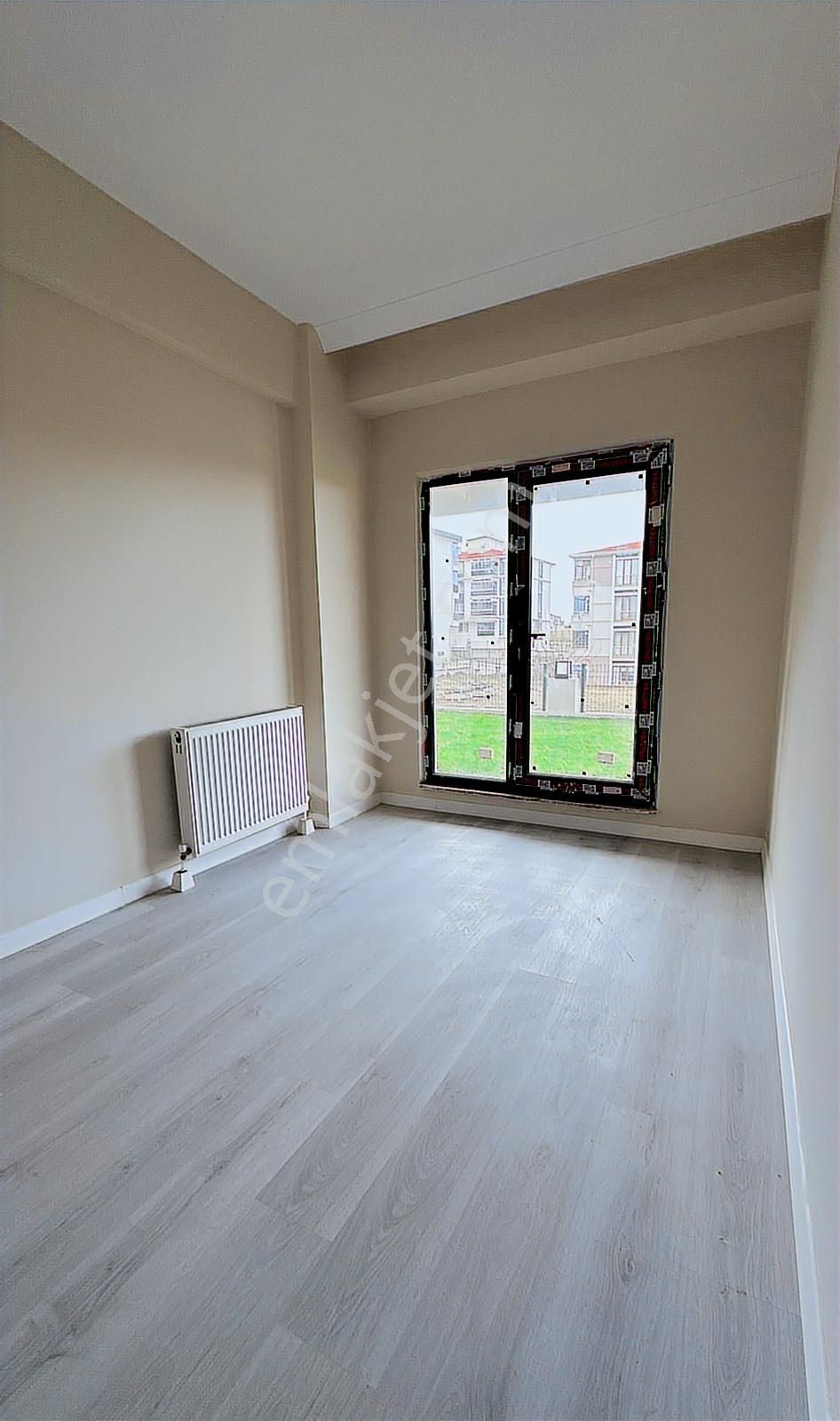 Redstone'dan 33 M ² Bahçe Kullanım Alanlı Site İçi 1+1 Daire - Görsel 3