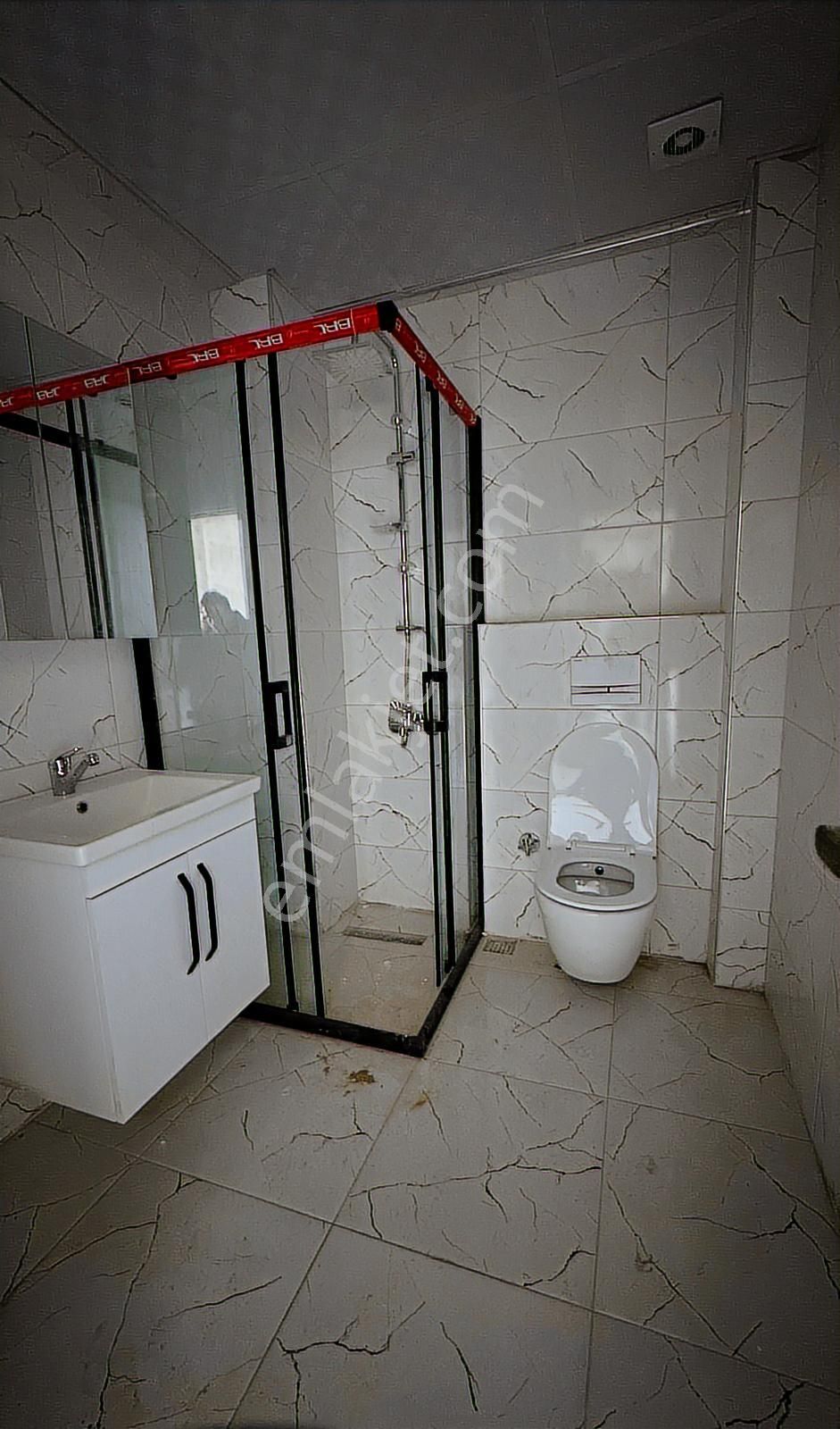 Redstone'dan 33 M ² Bahçe Kullanım Alanlı Site İçi 1+1 Daire - Görsel 5