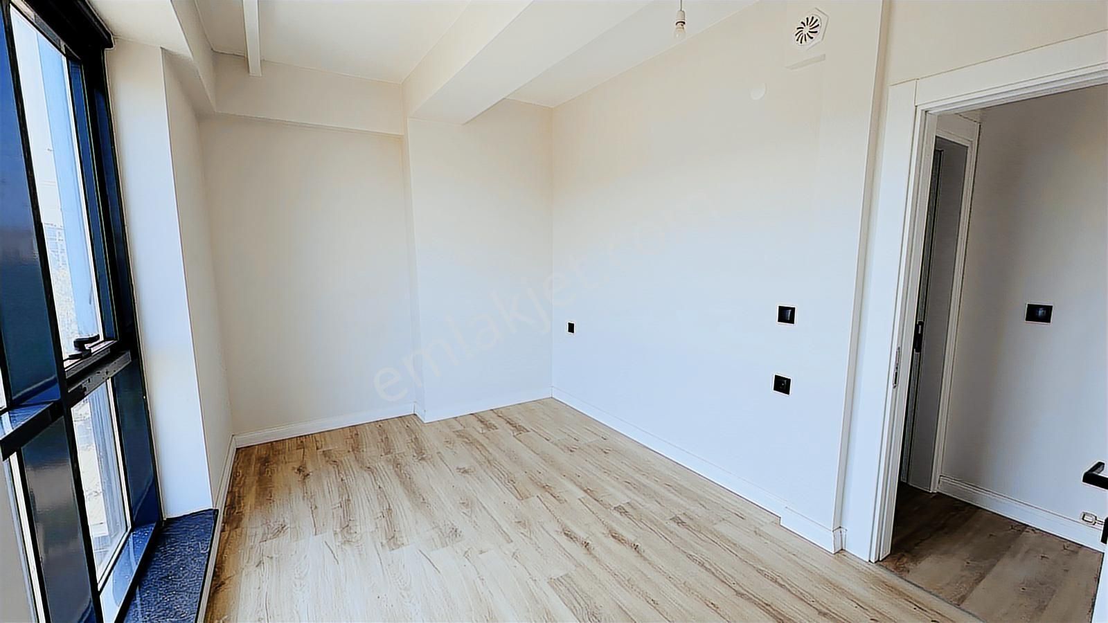 Redstone'dan Rumelide Site İçi Güvenlikli 1+1 Arakat Bulvar Cepheli - Görsel 12