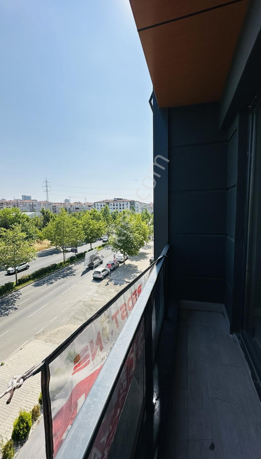 Redstone'dan Rumelide Site İçi Güvenlikli 1+1 Bulvar Cepheli - Görsel 23