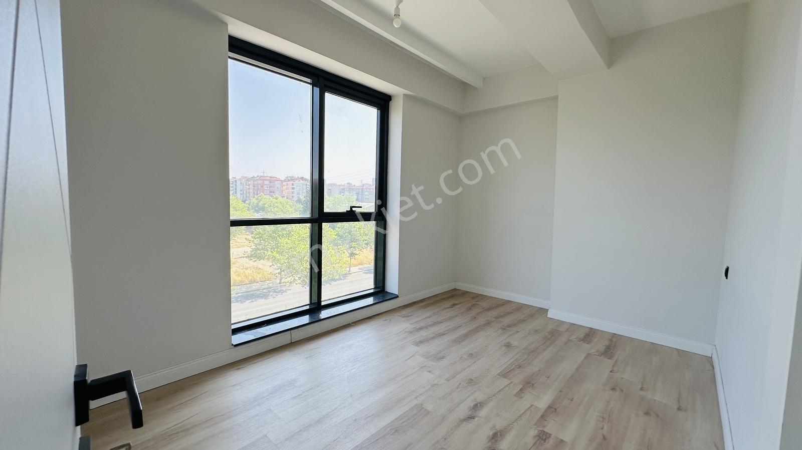 Redstone'dan Rumelide Site İçi Güvenlikli 1+1 Bulvar Cepheli - Görsel 16