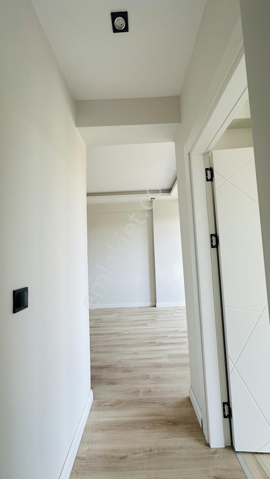 Redstone'dan Rumelide Site İçi Güvenlikli 1+1 Bulvar Cepheli - Görsel 21