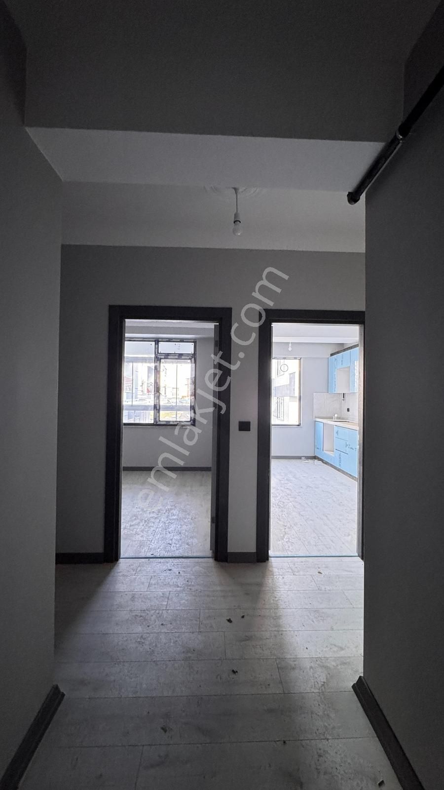 Redstone'dan Hatipte 2+1 Arakat Kapalı Balkonlu Oturuma Hazır - Görsel 2