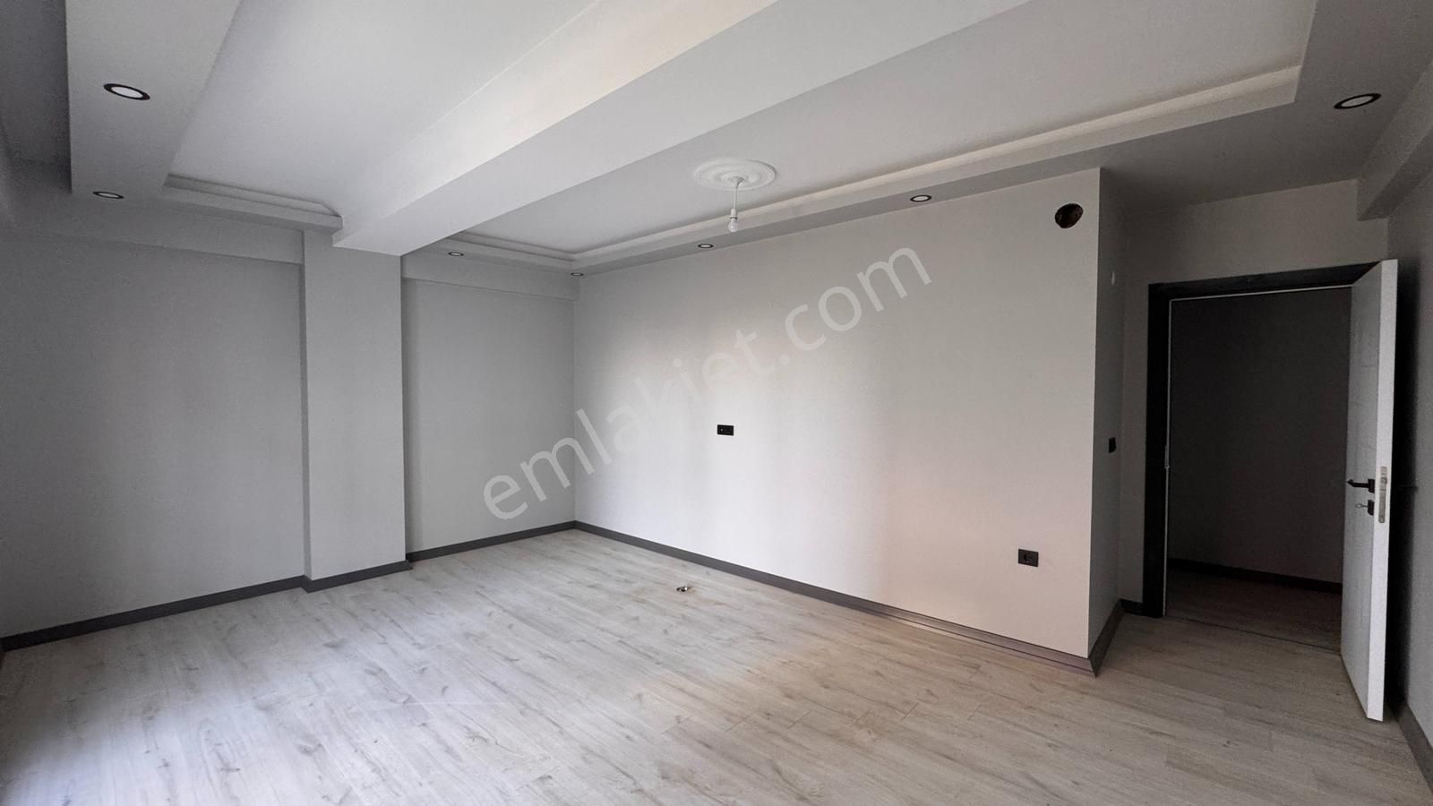 Redstone'dan Hatipte 2+1 Arakat Kapalı Balkonlu Oturuma Hazır - Görsel 15