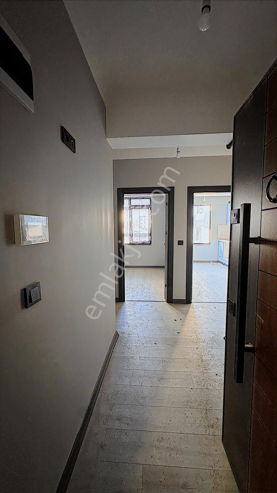 Redstone'dan Hatipte 2+1 Arakat Kapalı Balkonlu Oturuma Hazır - Görsel 34