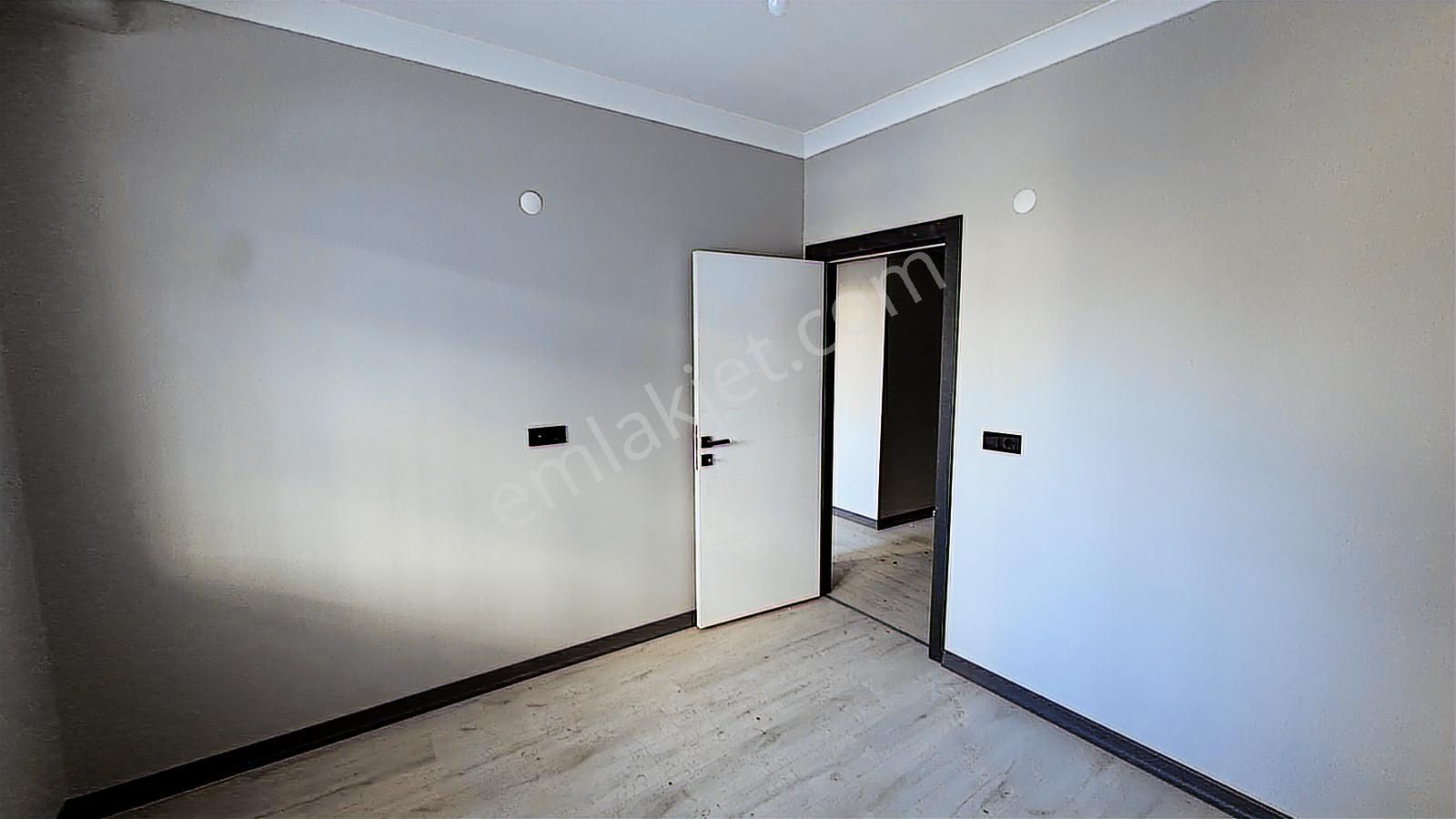 Redstone'dan Hatipte 2+1 Arakat Kapalı Balkonlu Oturuma Hazır - Görsel 5