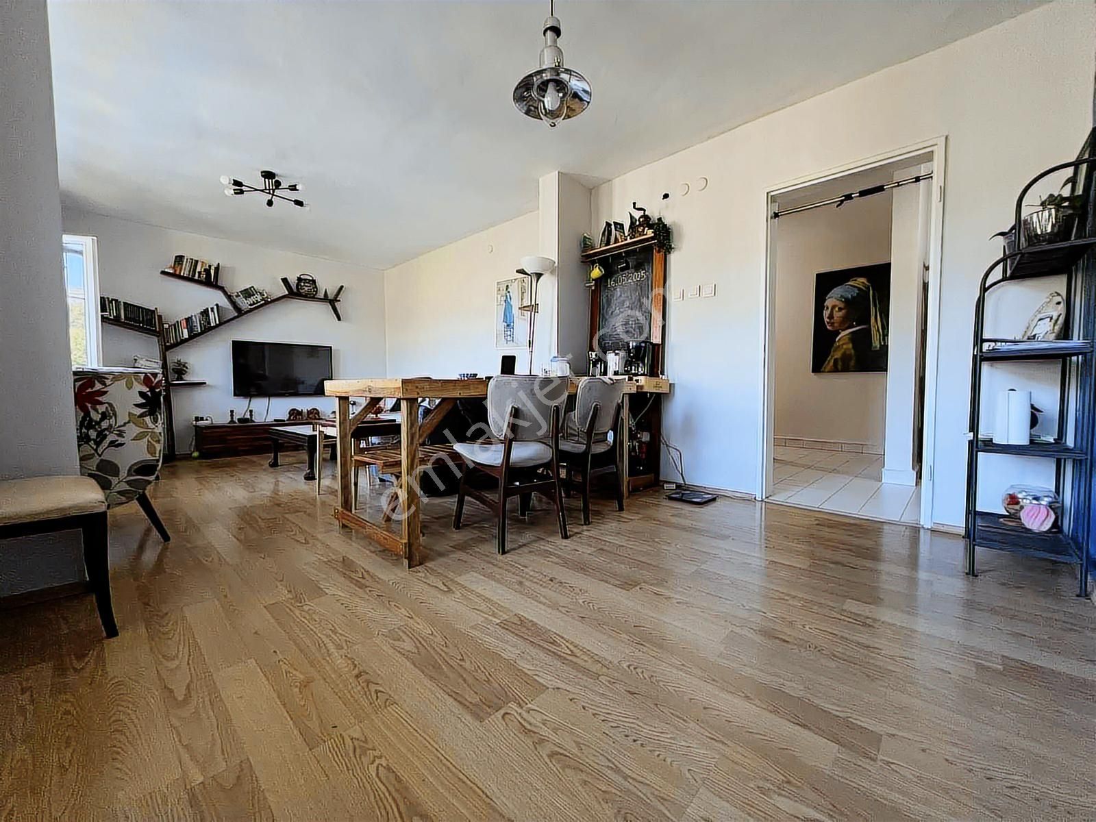 Çengelköy Ata-2 Sitesinde 130 M2 Keyifli 3+1 Daire - Görsel 4