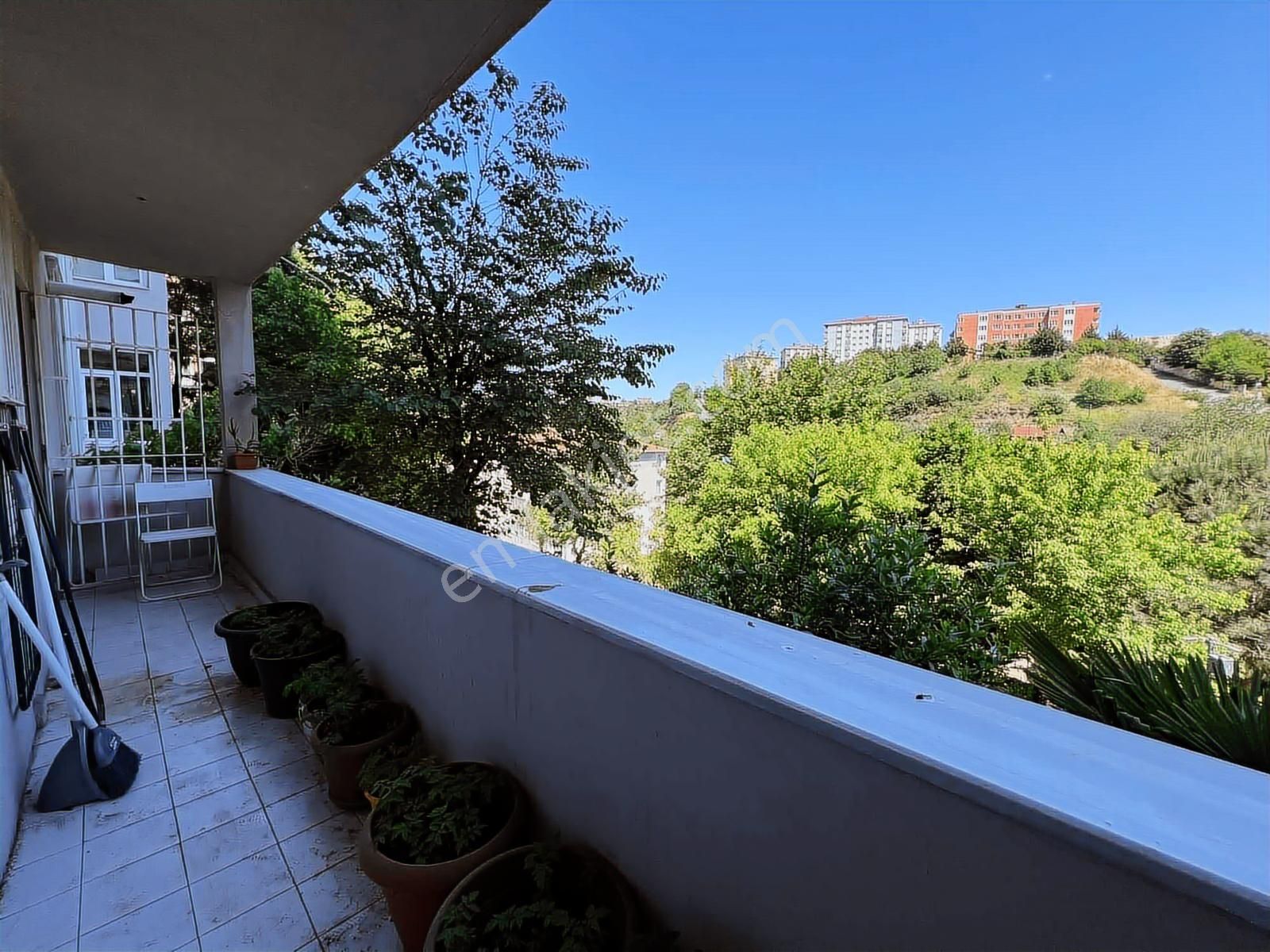 Çengelköy Ata-2 Sitesinde 130 M2 Keyifli 3+1 Daire - Görsel 2