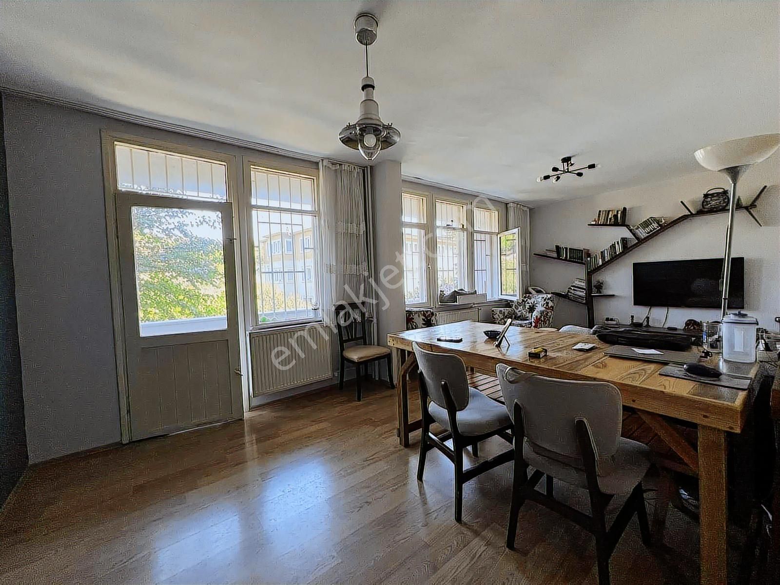 Çengelköy Ata-2 Sitesinde 130 M2 Keyifli 3+1 Daire - Görsel 15