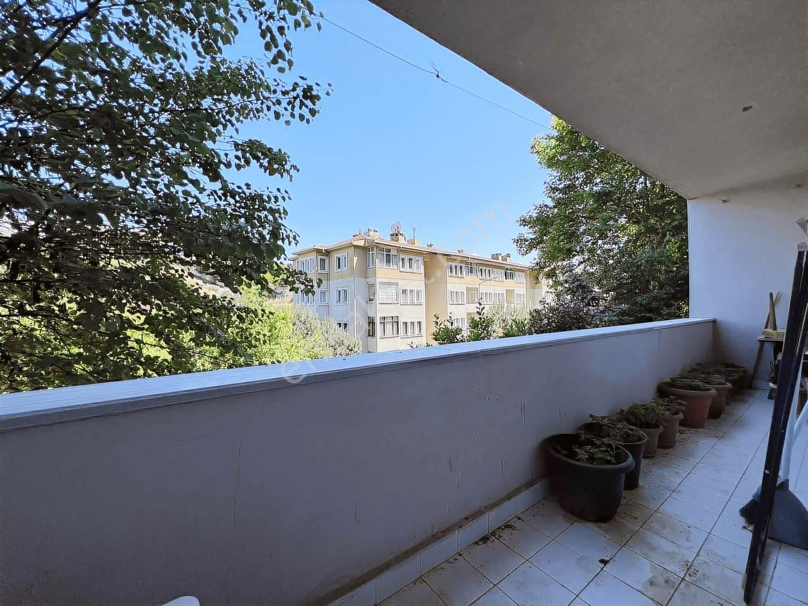 Çengelköy Ata-2 Sitesinde 130 M2 Keyifli 3+1 Daire - Görsel 5