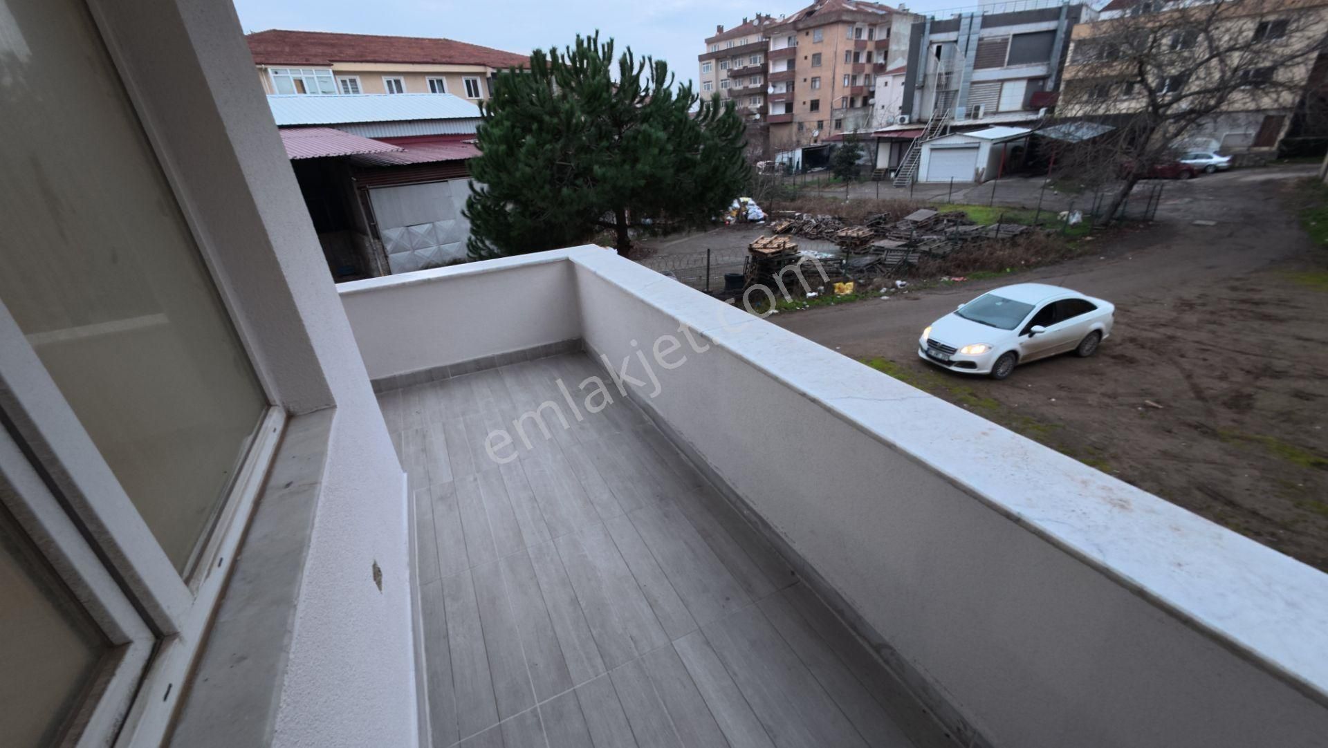 Karasu'da Çarşıya Pazara Yakın 3+1 Fırsat Daire - Görsel 9