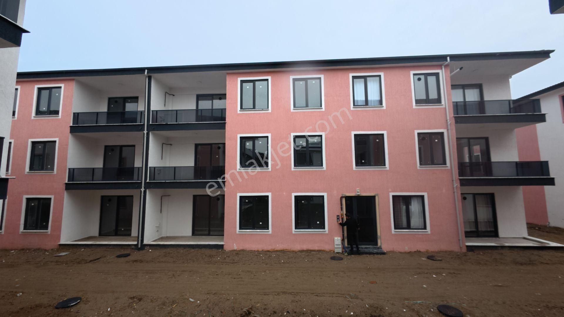 Sakarya Karasu'da Sıfır Yapılı Mutfak Ayrı Kilerli 2+1 Daire - Görsel 3