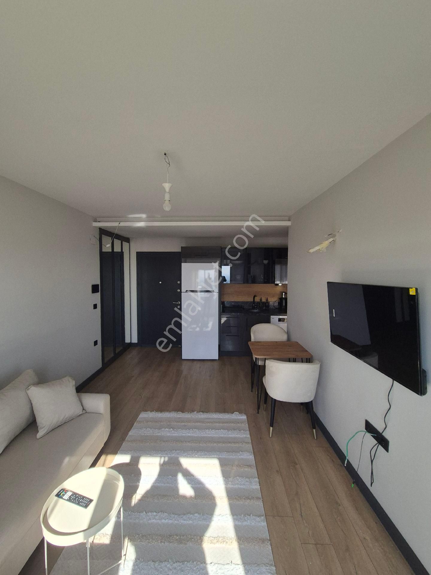 Çarkıpare'de 1+1 Full Ve Sıfır Eşyalı Doğalgazlı Balkonlu Kiralık Daire