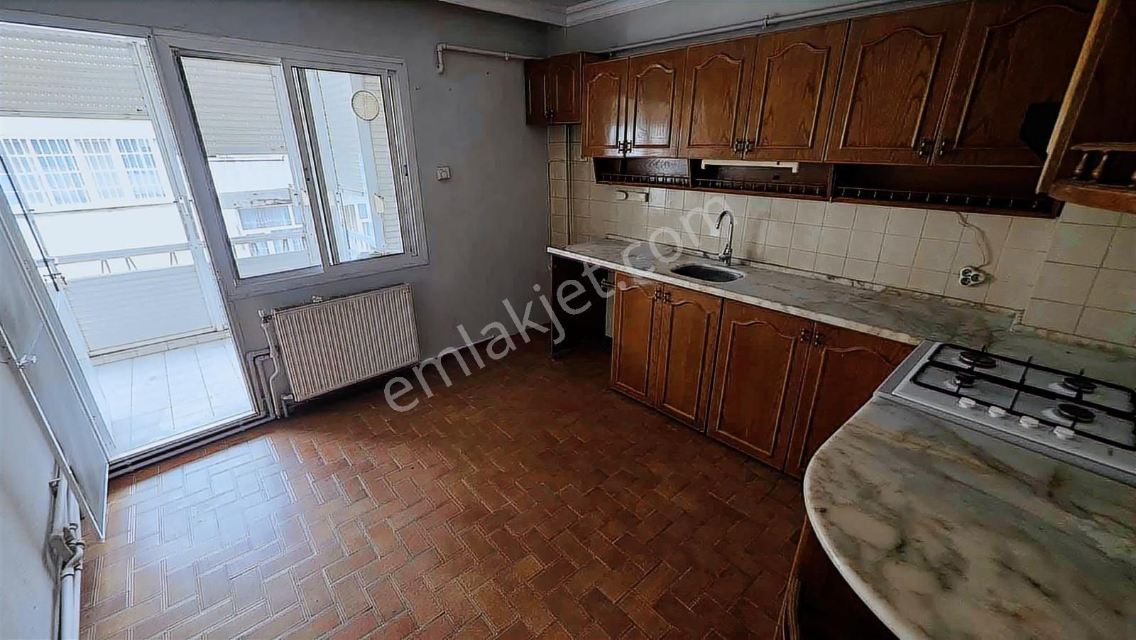 Karşıyaka Alaybeyde 3+1 Doğalgazlı Daire - Görsel 3