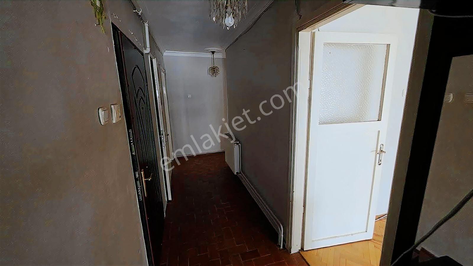 Karşıyaka Alaybeyde 3+1 Doğalgazlı Daire - Görsel 9