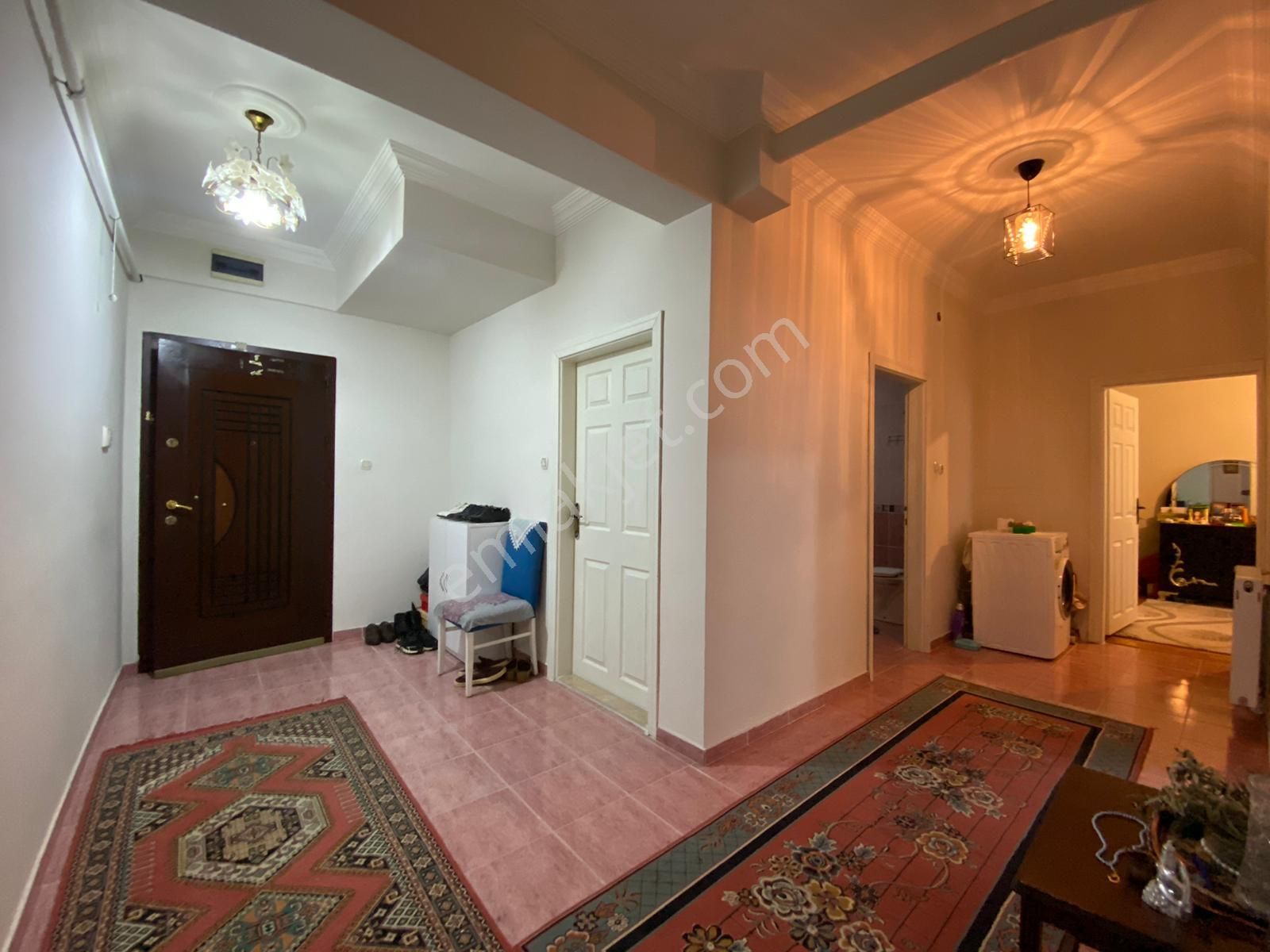 Kuşcağızda Cadde Kenarı Hastane Yakını - Görsel 19