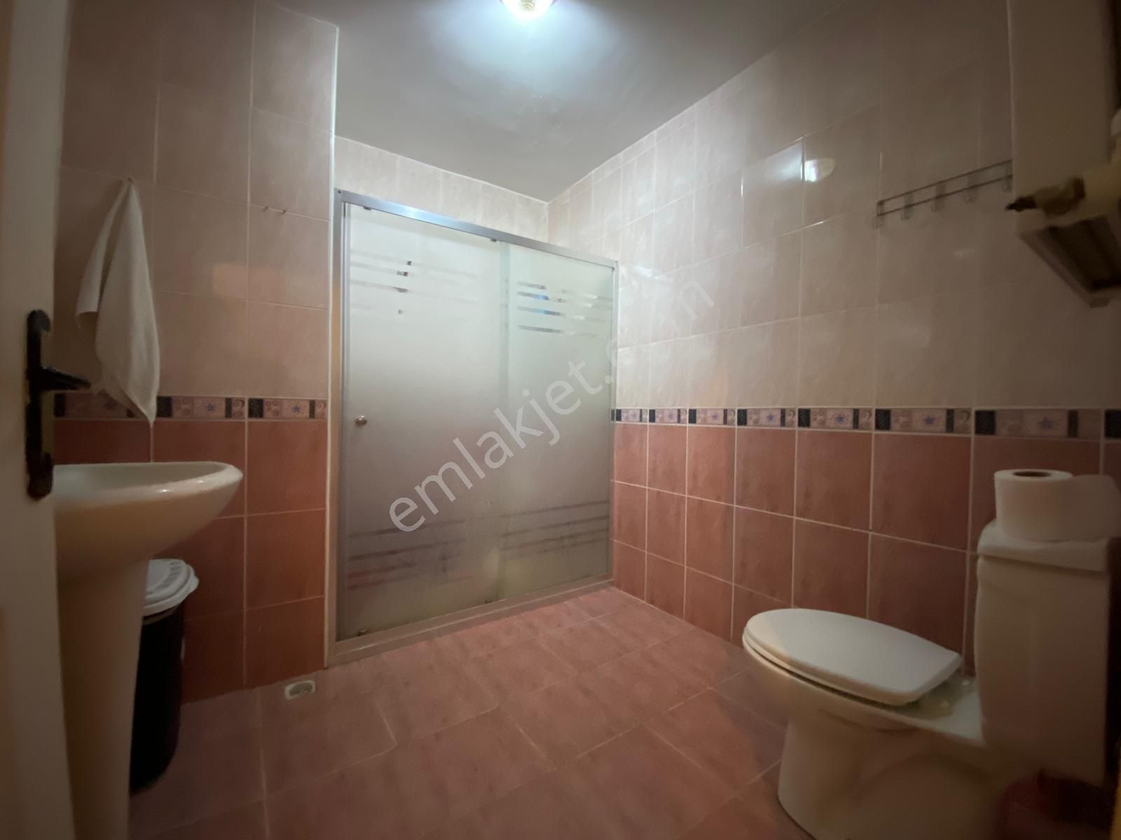 Kuşcağızda Cadde Kenarı Hastane Yakını - Görsel 9