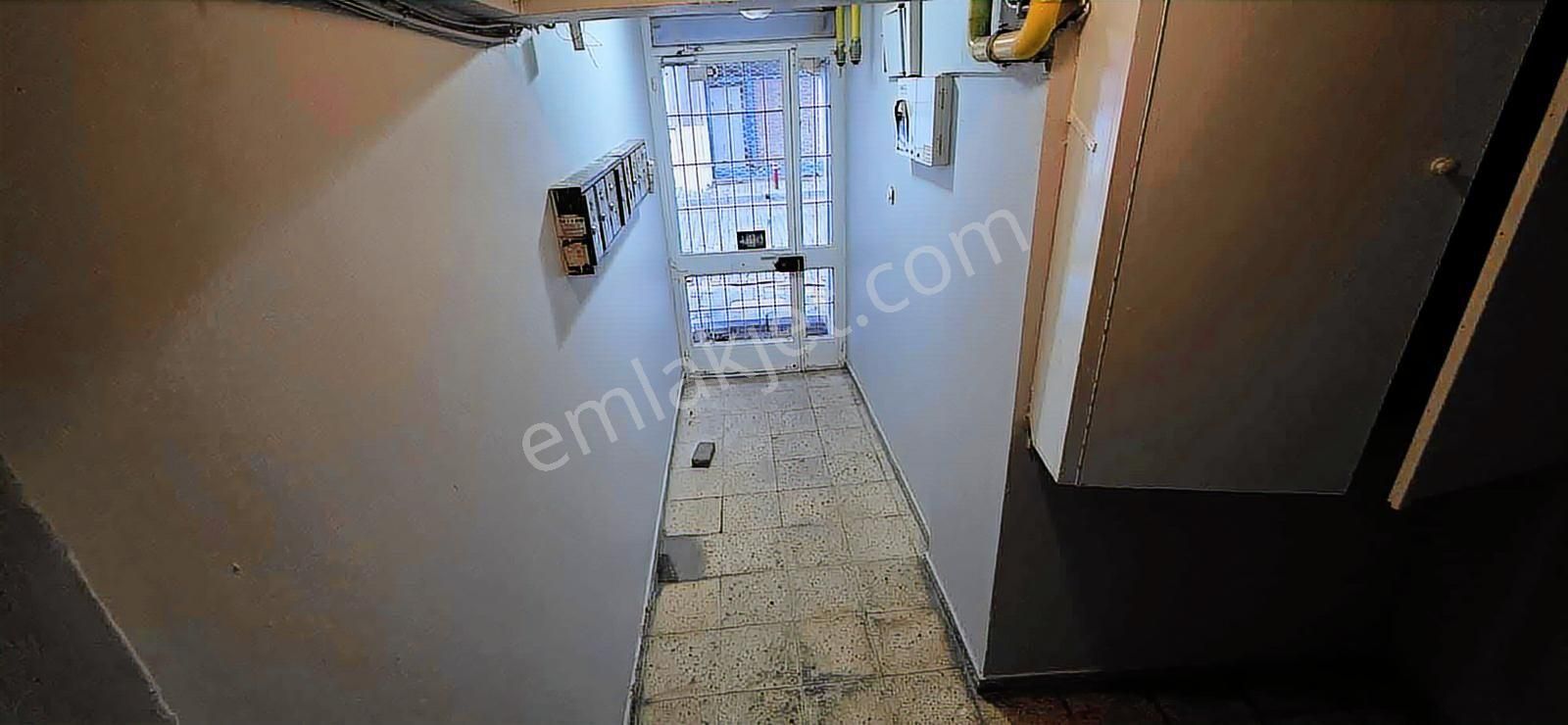 Karşıyaka Alaybeyde 3+1 Doğalgazlı Daire - Görsel 26