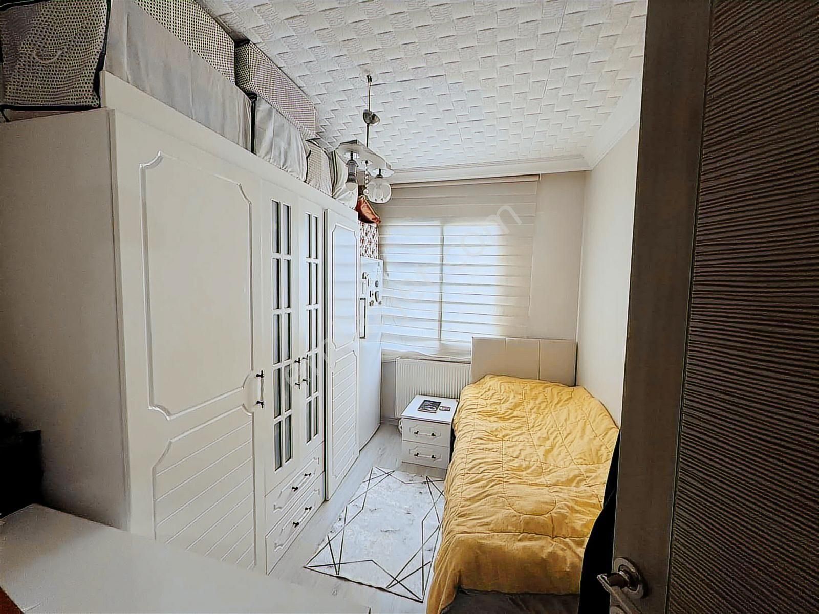 Karşıyaka Alaybeyde 3+1 Doğalgazlı Daire - Görsel 16