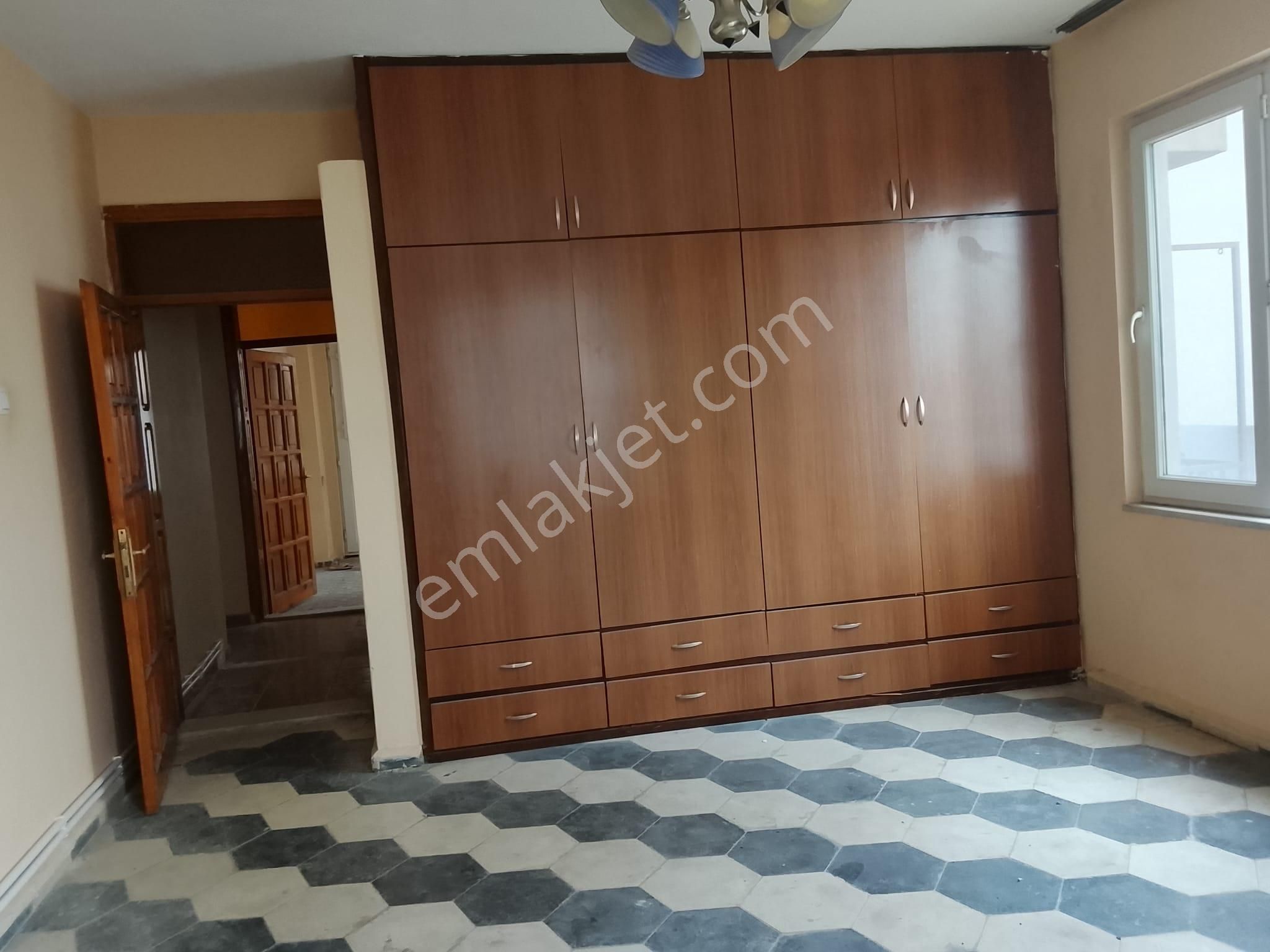 Çarşıya Yürüme Mesafesinde, Ulaşımı Kolay 3+1 Ara Kat Daire - Görsel 17