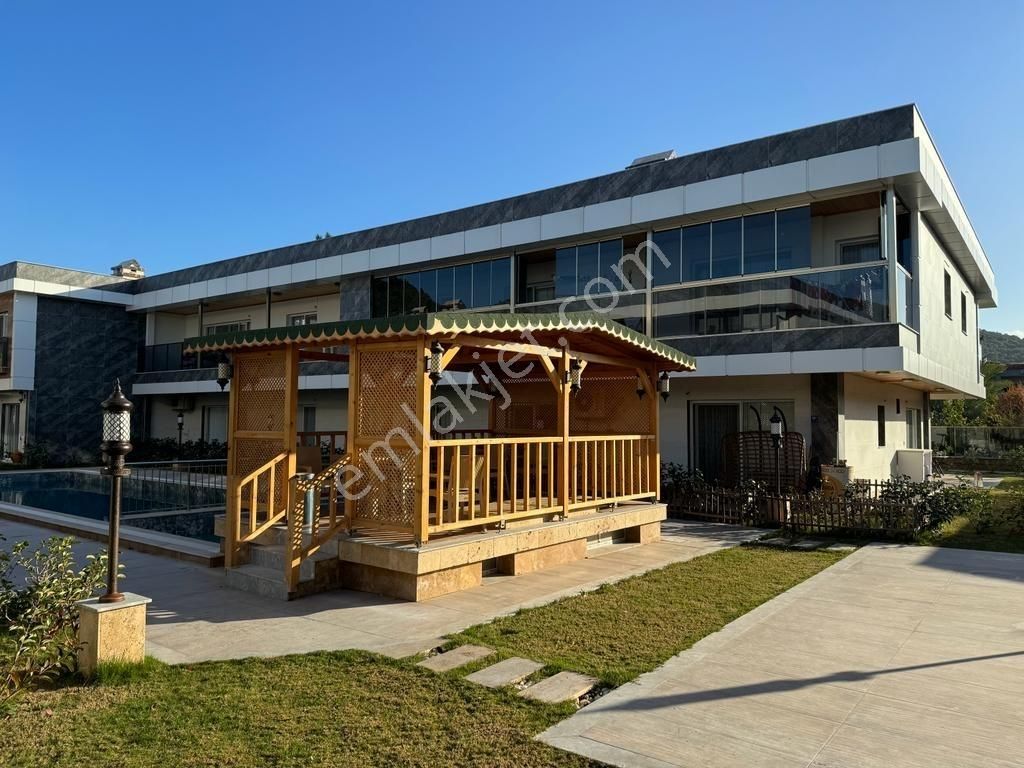 Kuşadası Denize 300 M Satılık 3+1 Lüx Daire - Görsel 14