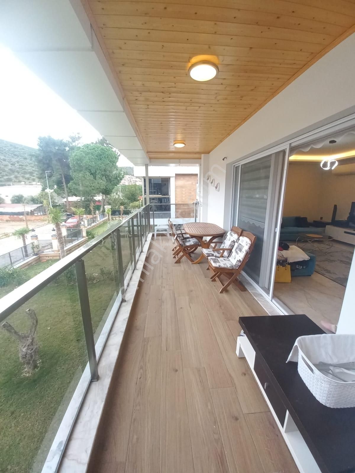 Kuşadası Denize 300 M Satılık 3+1 Lüx Daire - Görsel 10