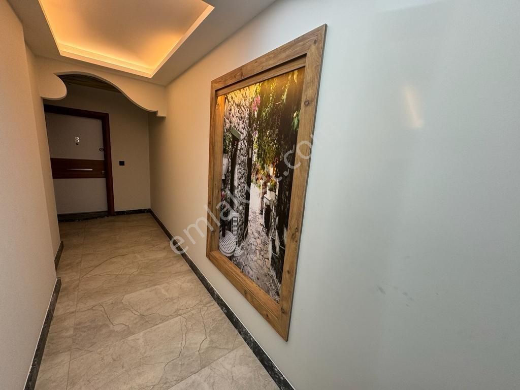 Kuşadası Denize 300 M Satılık 3+1 Lüx Daire - Görsel 13