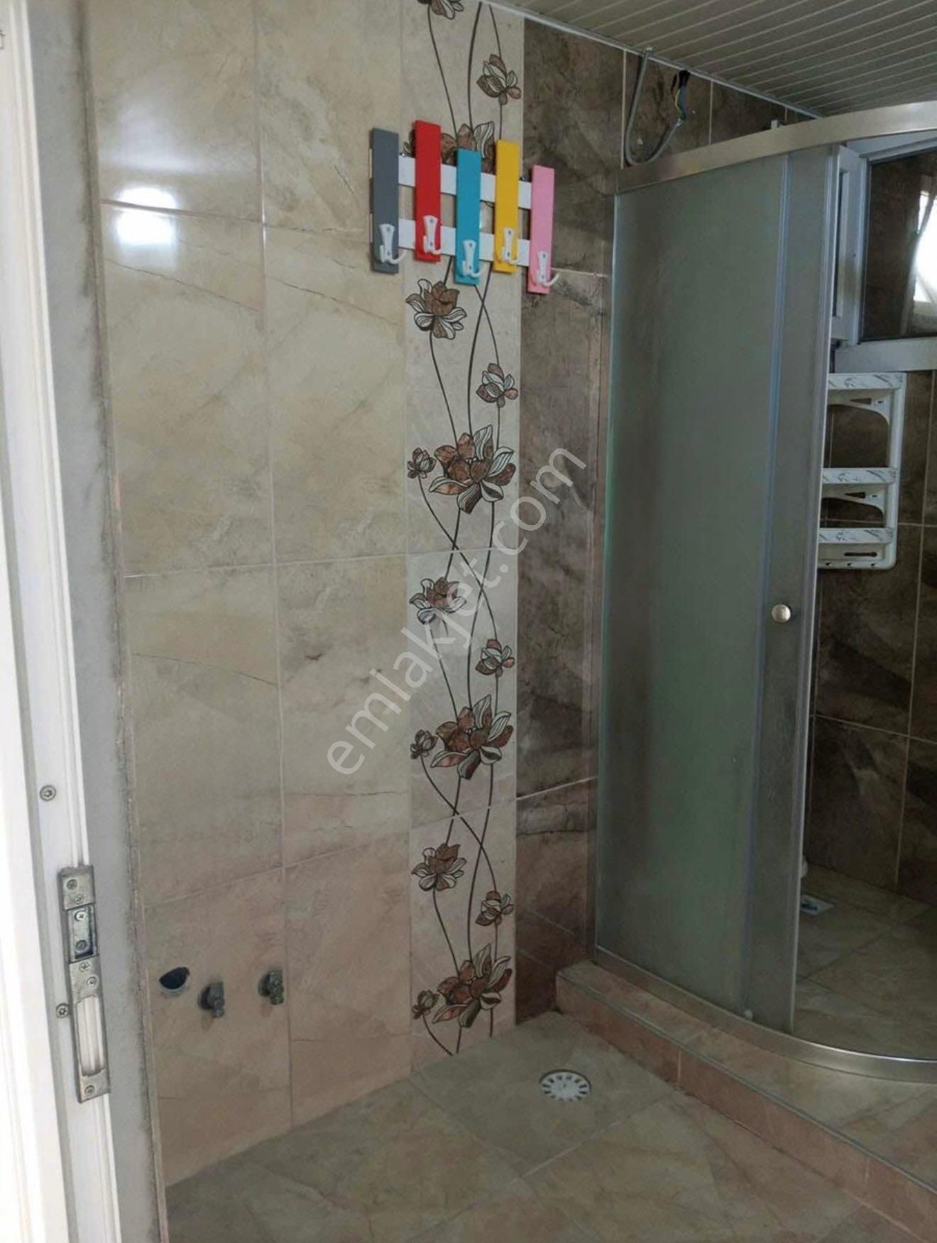 Yeşiloba Mahallesinde Geniş Oturumlu, 4 Cephe Açık, Ferah 3+1 Kiralık Müstakil Ev! - Görsel 11