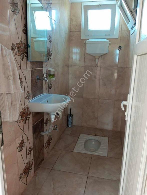 Yeşiloba Mahallesinde Geniş Oturumlu, 4 Cephe Açık, Ferah 3+1 Kiralık Müstakil Ev! - Görsel 18