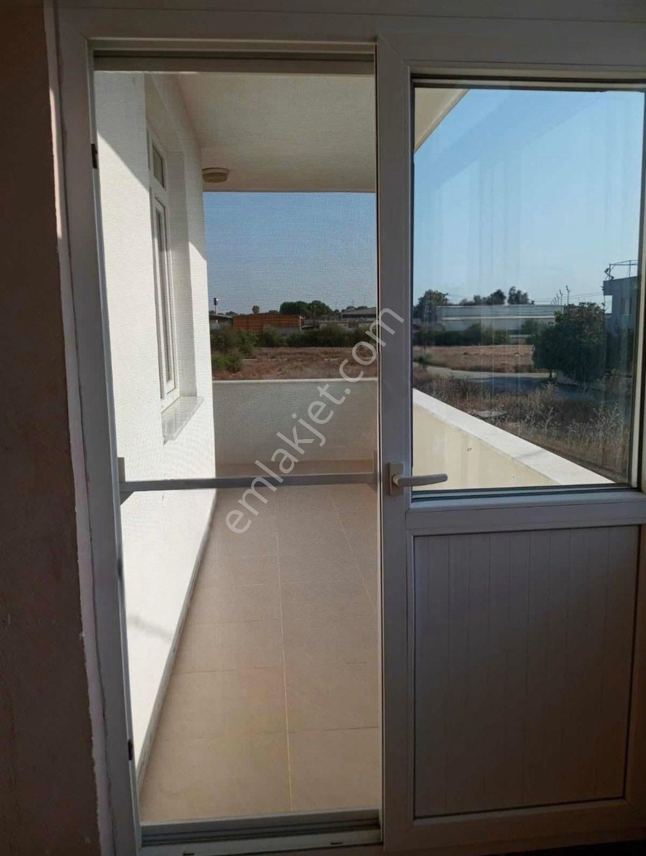 Yeşiloba Mahallesinde Geniş Oturumlu, 4 Cephe Açık, Ferah 3+1 Kiralık Müstakil Ev! - Görsel 20