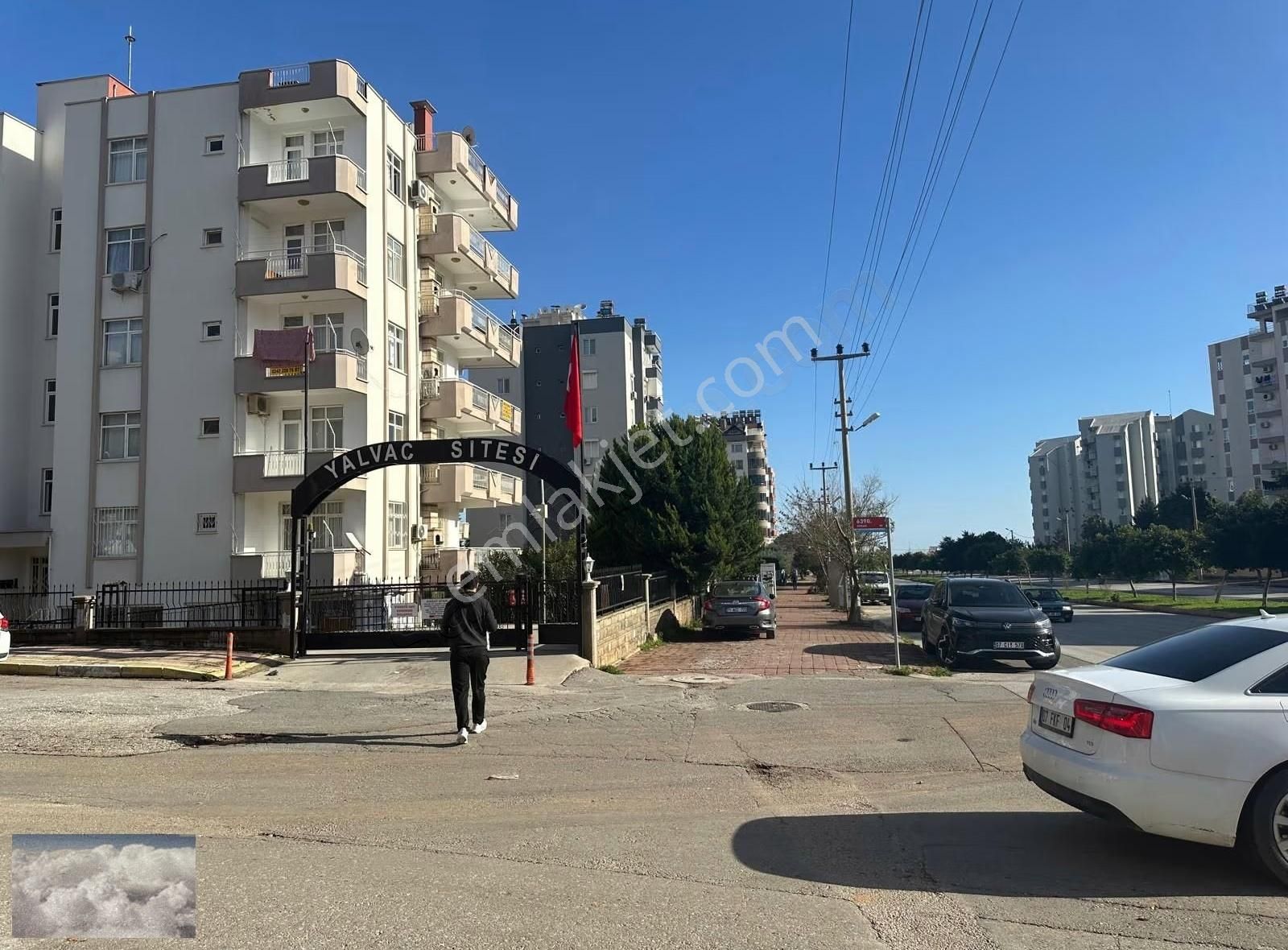 Mazıdağı Site İçinde Manzaralı Satılık 3+1 Ara Kat Daire