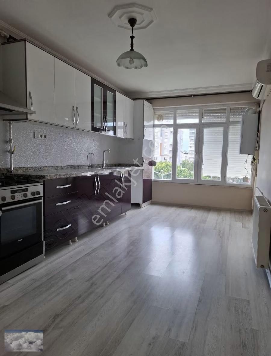 Konyaaltı Uncalı Caddesi 3m Migros Yakını Satılık Ara Kat 3+1 - Görsel 8