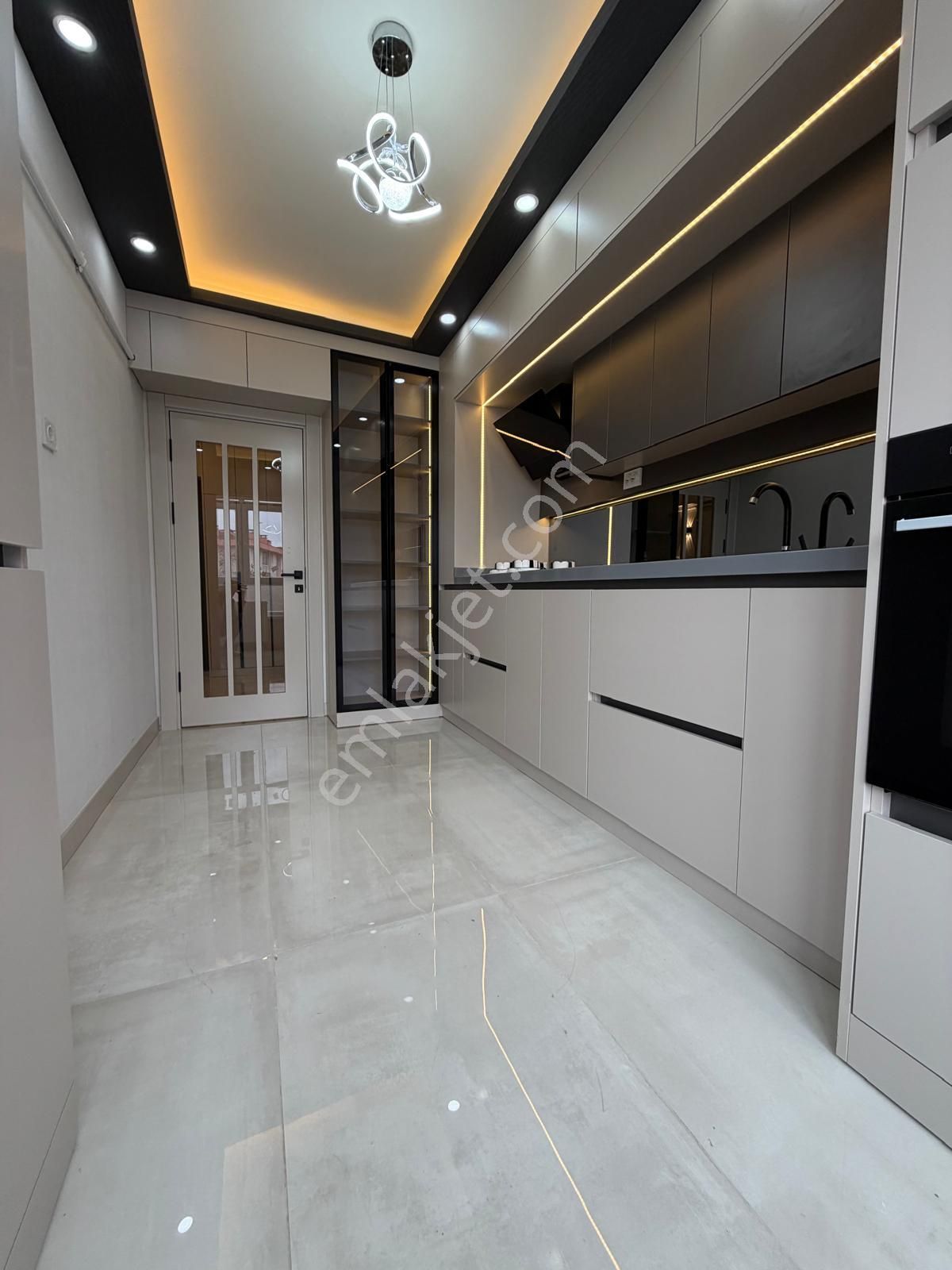 Sym'den Ahievran Mh Ara K.caddeye U.laşımay. Ful Yapılı 3+1daire - Görsel 5