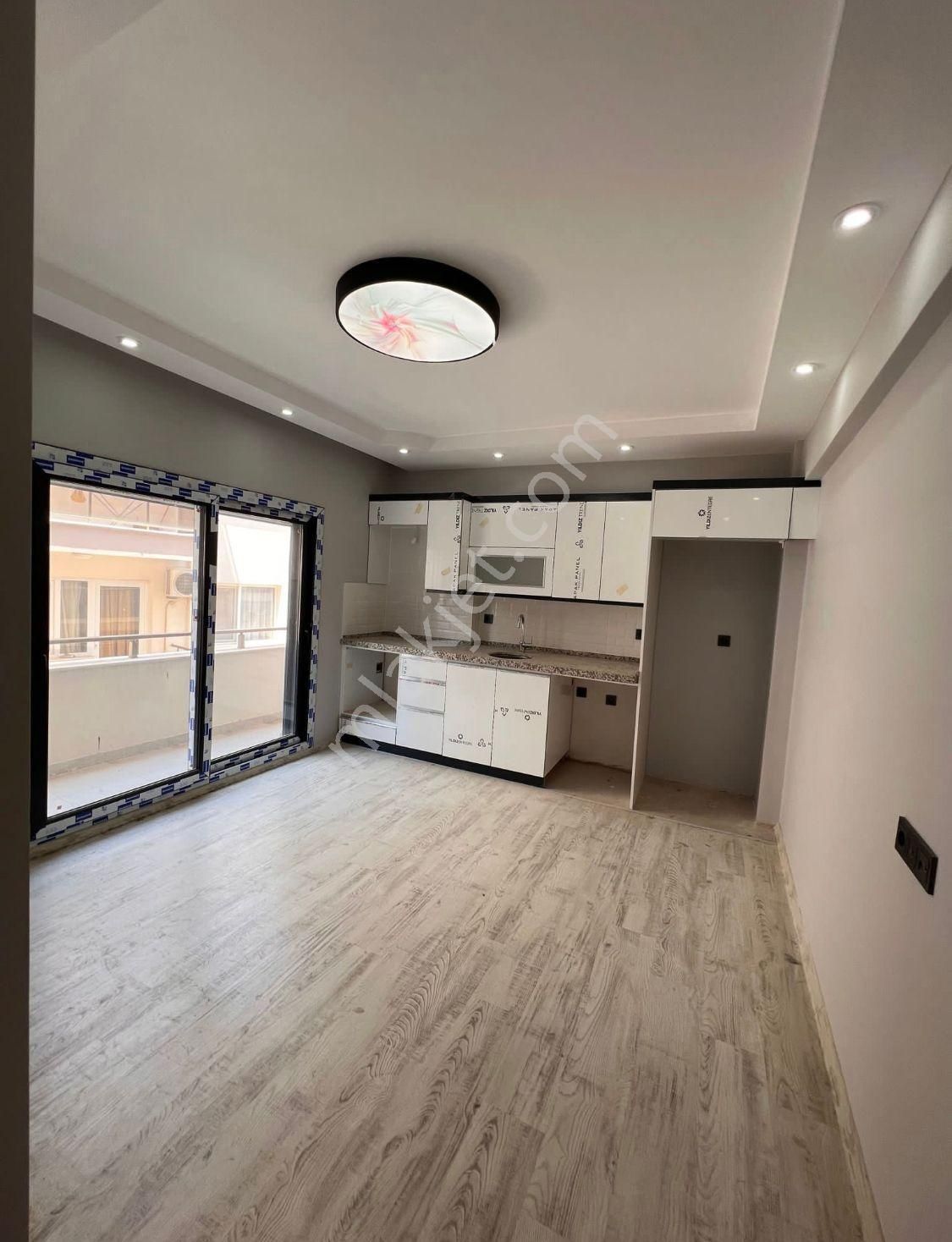 C.b. Route | Gazipaşa'da Doğalgazlı, Denize Çok Yakın 2+1 Daire