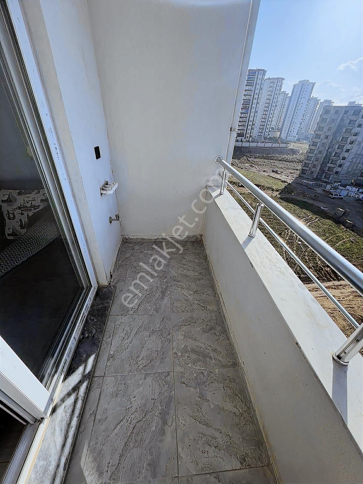 Kulepark~ayrıcalığı~ile~1+1~eşyalı~oturuma~hazır~lüks~balkonlu - Görsel 5