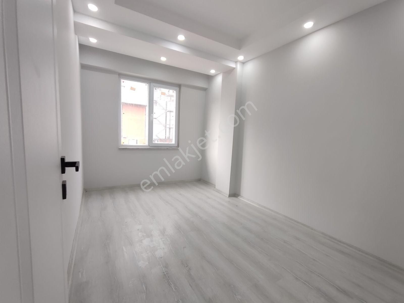 Şeyhsinan Mahallesi Kervancı Bölgesinde Havuzlu Sitede Lüks 1+1 - Görsel 6