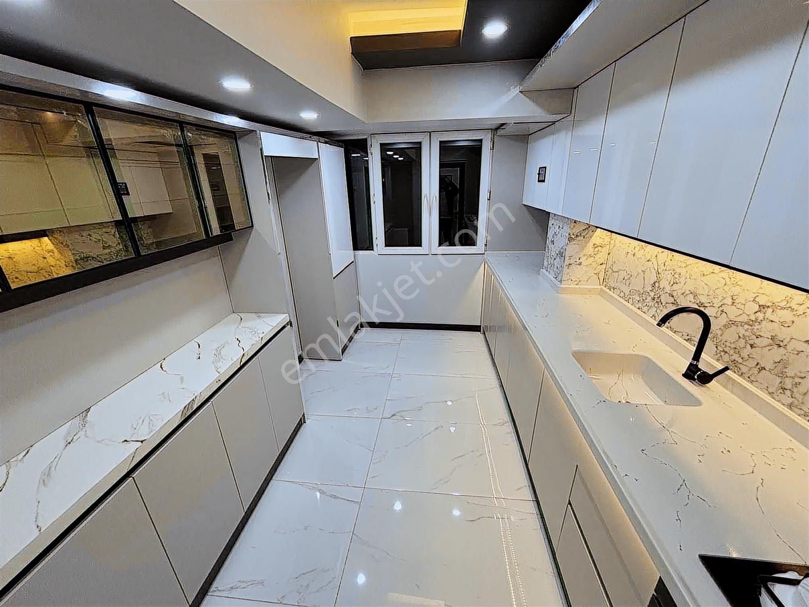Bk Gayrimrnkul'den 3+1 Bagımsız Kahve Köşeli Full Yapılı Daire - Görsel 2