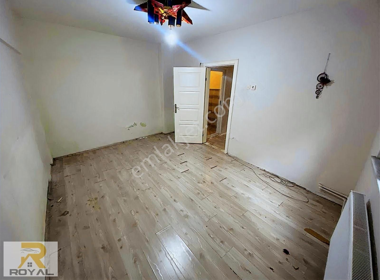 Fevzi Çakmak'ta 2+1 Metrobüse Yürüme Mesafesinde Bakımlı Daire