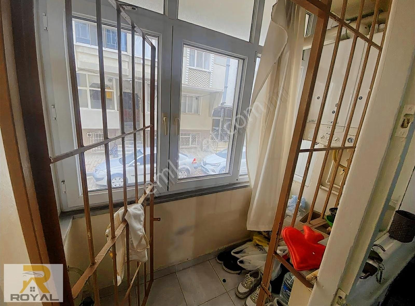 Gültepe Mahallesin'de Yüksek Giriş Kullanışlı Ferah Daire - Görsel 4