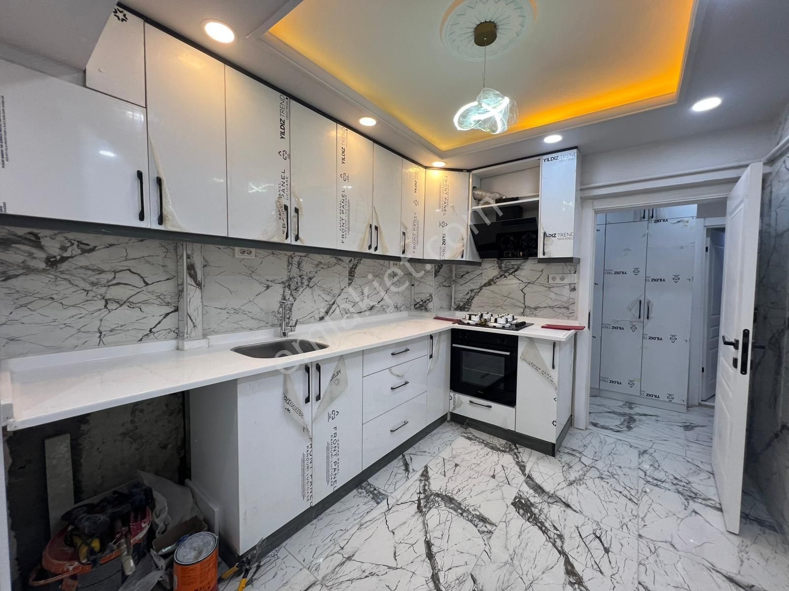 Bk Gayrimenkulden Ful+ful Yapılı Ara Kat 3+1 Satılık Daire