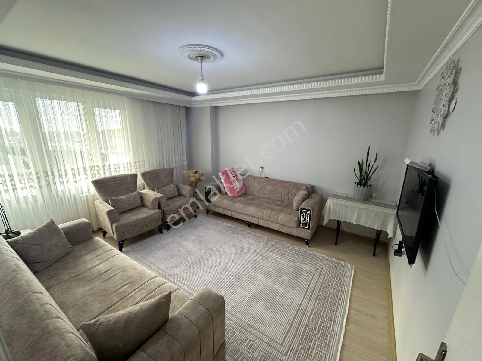 Üç Kardeşler'den Esentepe Mh Ayrı Girişli İki Aileye Uygun Asansörlü Devasa Dublex