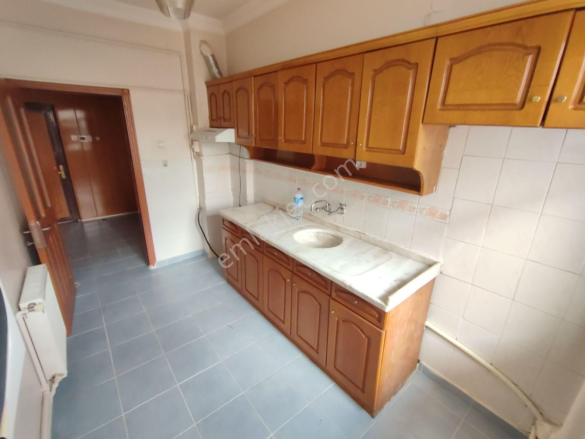 Gazino'da Cadde Üzeri 3+1 1.katta Kiralık Daire Mükemmel Lokasyon - Görsel 5