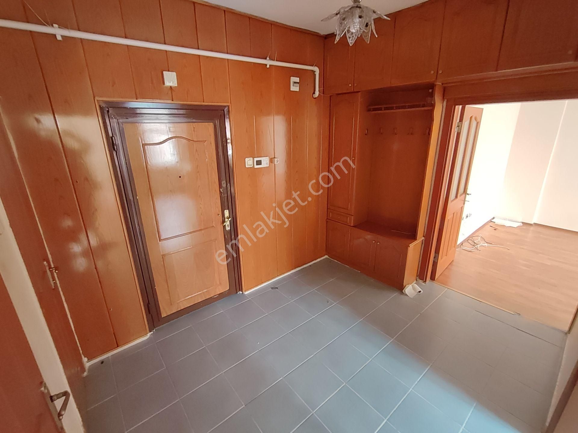 Gazino'da Cadde Üzeri 3+1 1.katta Kiralık Daire Mükemmel Lokasyon - Görsel 17