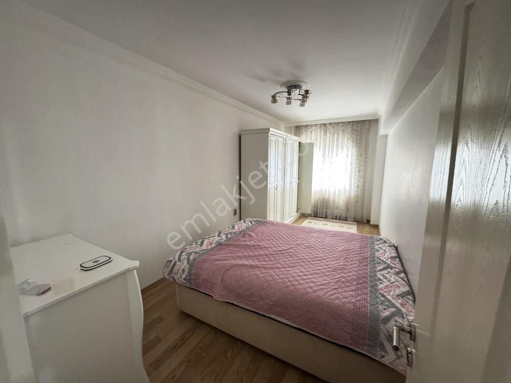 İzmir Karşıyaka Anadolu Cd Yakını 3+1 Eşyalı Kiralık Daire Cb Ph - Görsel 4